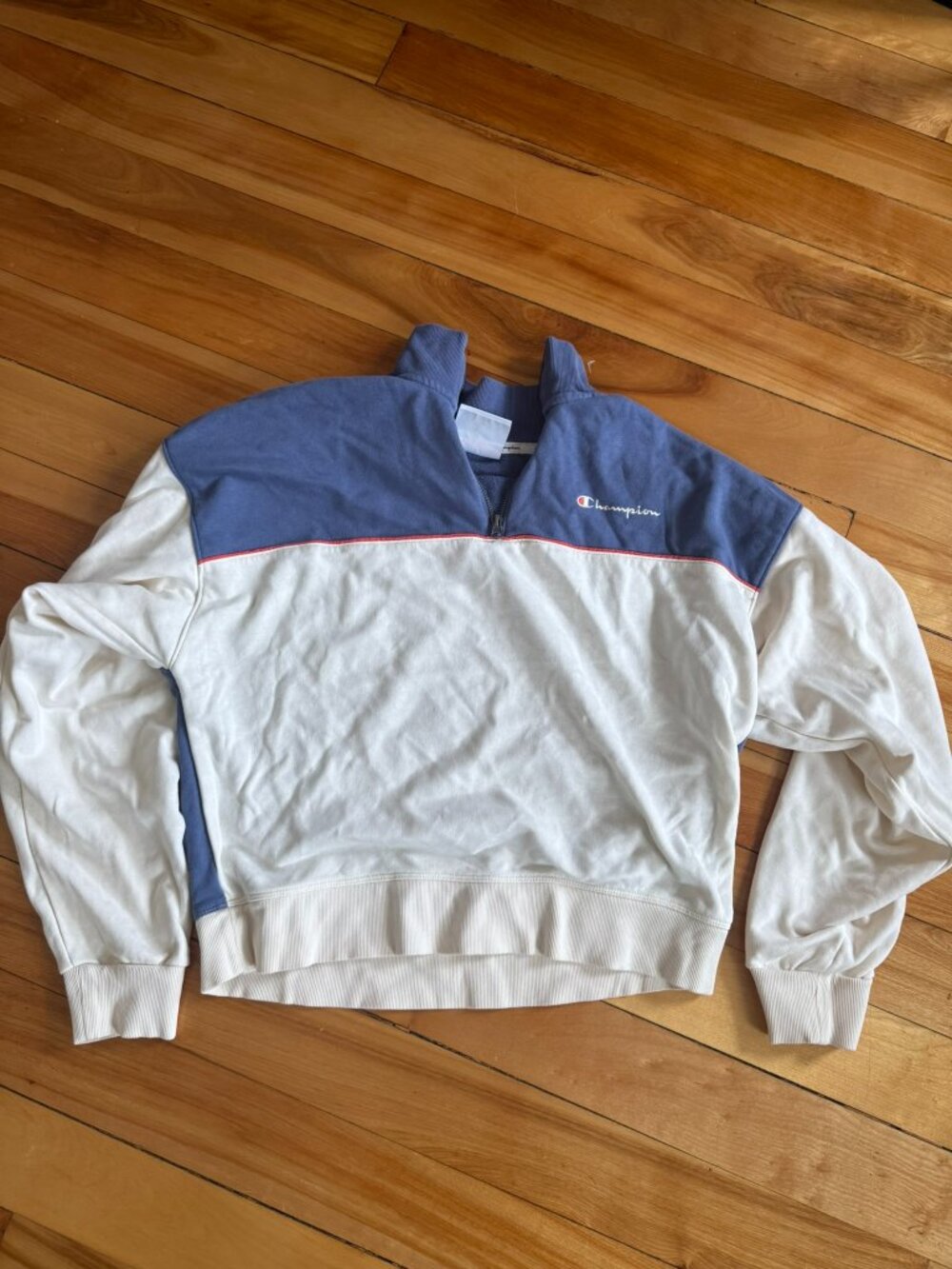 Champion Red White Blue Quarter Zip - Size M (Closet closing permanently 5/15!)